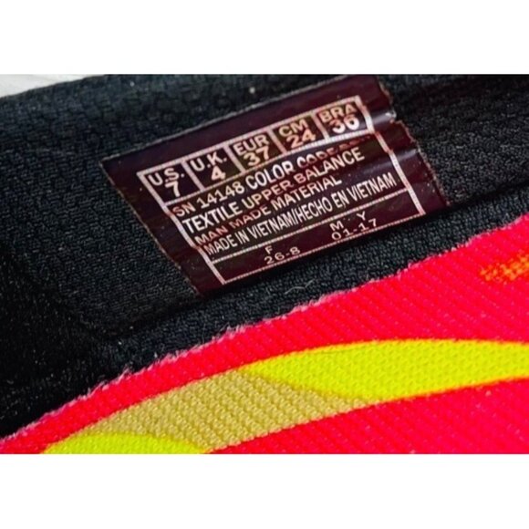 Skechers Goga Max Black Slip-On Walking Shoes Size 7 Mesh Comfort - Picture 4 of 5